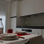 The Blue Nest - Red Near 5 Terre Lejlighed *