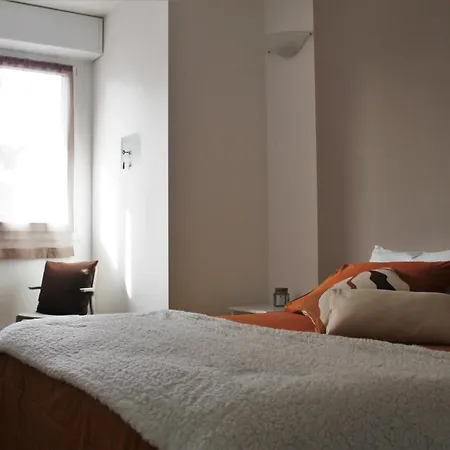 The Blue Nest - Red Near 5 Terre * 斯培西亚